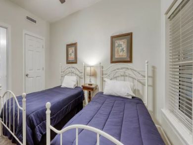 Panama City Vacation Condo Sleeps Ten Guests.