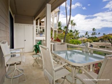Charming Two Bedroom Vacation Condo on Maui. Call Today.