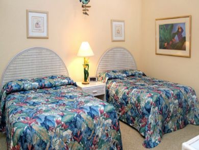 Guest bedroom with double beds