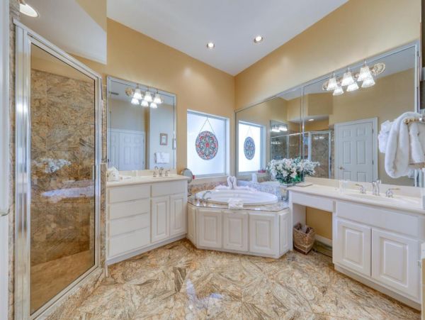 Wonderful Family 3 Bedroom Home Sleeps 16