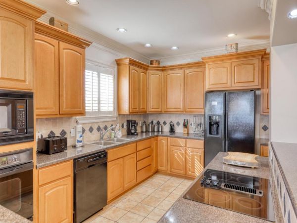 Wonderful Family 3 Bedroom Home Sleeps 16