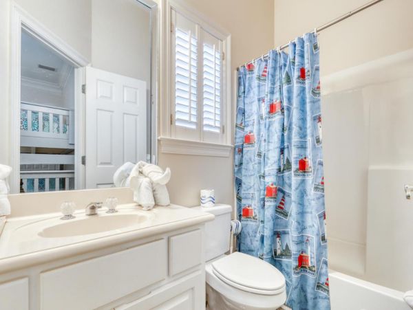 Wonderful Family 3 Bedroom Home Sleeps 16