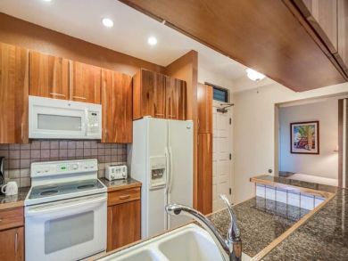 Wailea Vacation Condo Three Bedrooms Volcano and Water Views