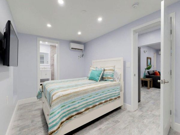 Keys Vacation Home Sleeps 14 Private Beach