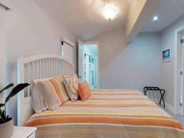 Keys Vacation Home Sleeps 14 Private Beach