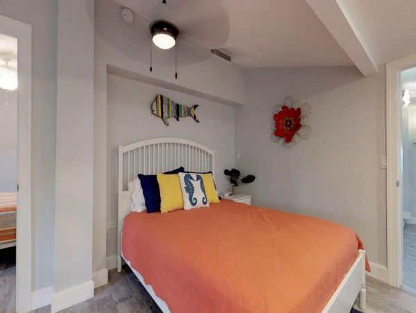 Keys Vacation Home Sleeps 14 Private Beach