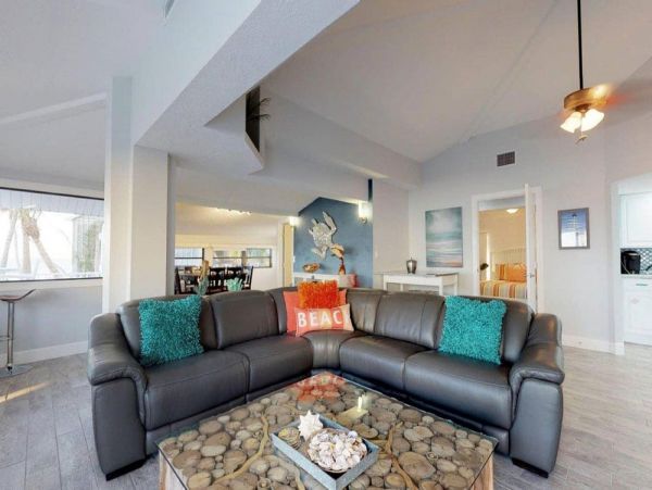 Keys Vacation Home Sleeps 14 Private Beach