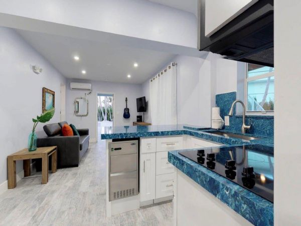 Keys Vacation Home Sleeps 14 Private Beach