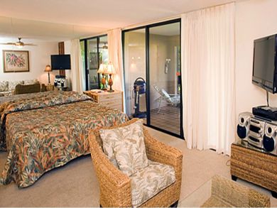 Comfy studio with patio