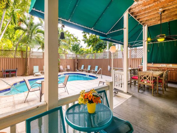 Key West Nine Bedroom Vacation Pool Rental Sleeps 18