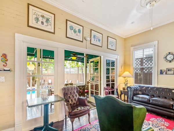 Key West Nine Bedroom Vacation Pool Rental Sleeps 18