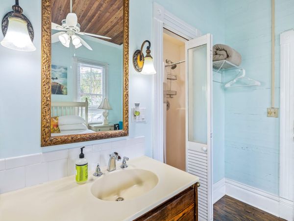Key West Nine Bedroom Vacation Pool Rental Sleeps 18