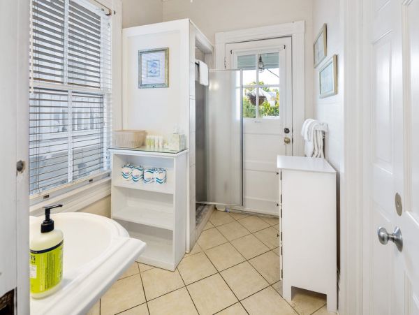 Key West Nine Bedroom Vacation Pool Rental Sleeps 18