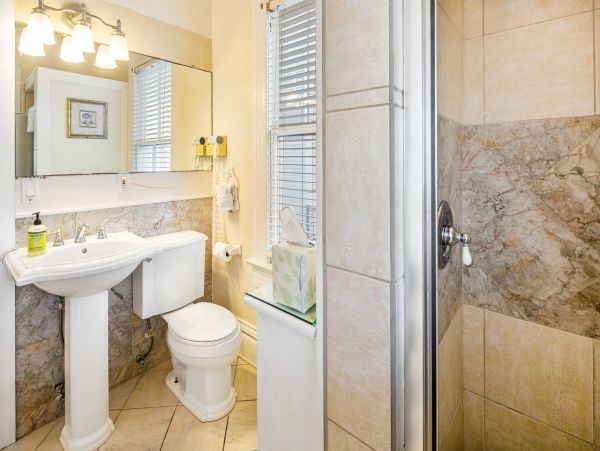 Key West Nine Bedroom Vacation Pool Rental Sleeps 18