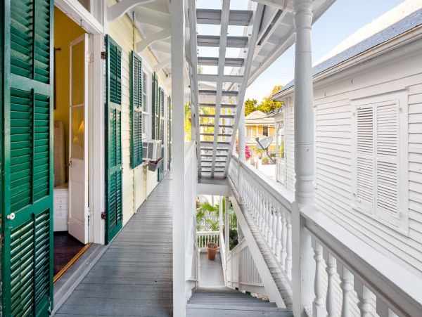 Key West Nine Bedroom Vacation Pool Rental Sleeps 18