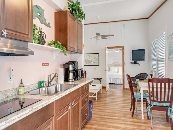 Key West Vacation Home Sleeps 4 Guests