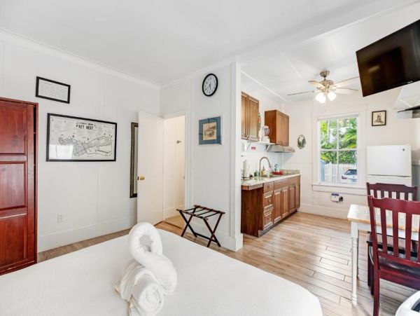 Key West Vacation Home Sleeps 4 Guests