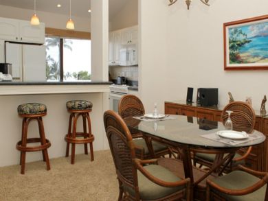 Open plan kitchen & dining area