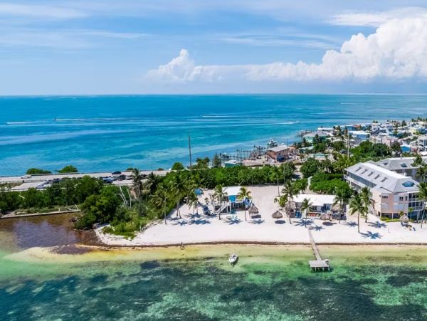 Long Key Four Bedroom Oceanfront Duplex