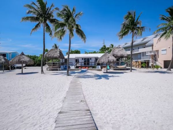 Long Key Four Bedroom Oceanfront Duplex
