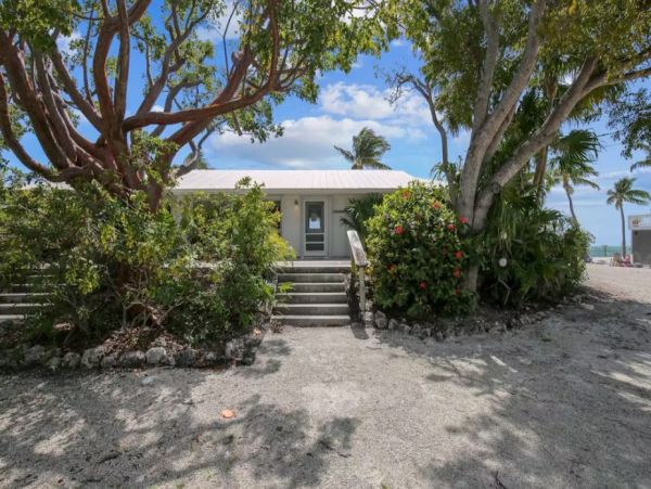 Long Key Four Bedroom Oceanfront Duplex
