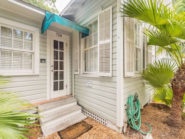 Twelve Bedrooms Key West Vacation Pool Home Sleeps 36 Guests