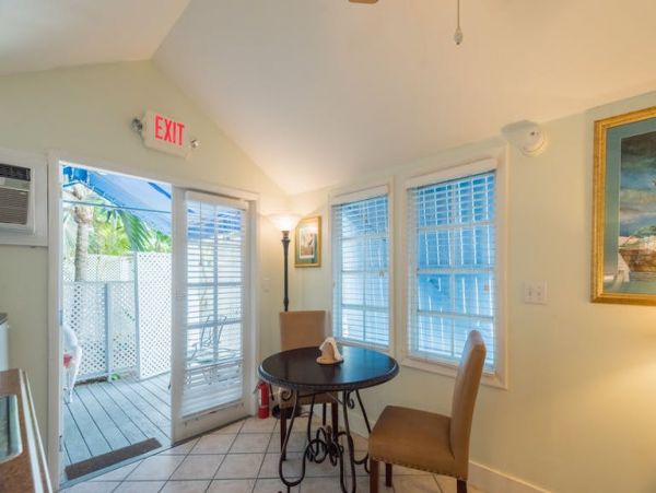 Twelve Bedrooms Key West Vacation Pool Home Sleeps 36 Guests