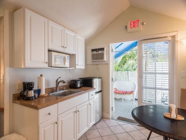Twelve Bedrooms Key West Vacation Pool Home Sleeps 36 Guests