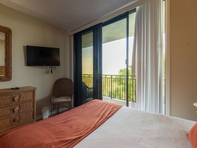 Florida Keys Vacation Condo Sleeps Six Guests.