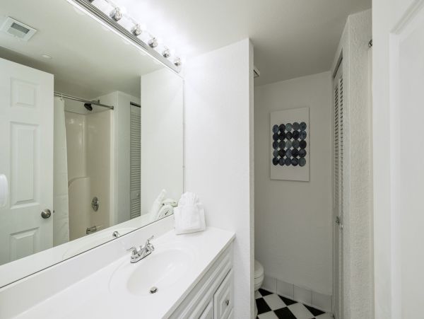 Two Bedroom Vacation Condo on Key West - Pool & Tennis