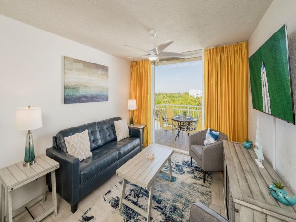 Two Bedroom Vacation Condo on Key West - Pool & Tennis