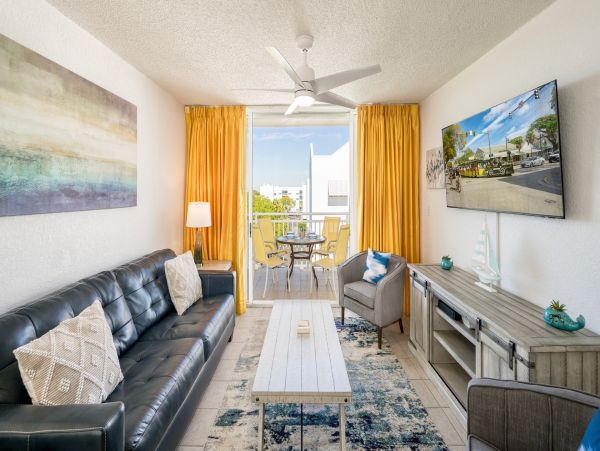 Two Bedroom Vacation Condo on Key West - Pool & Tennis