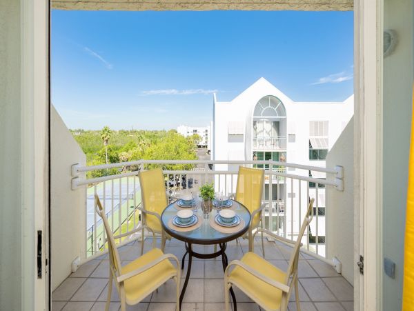 Two Bedroom Vacation Condo on Key West - Pool & Tennis