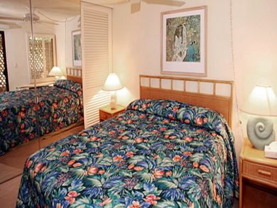 Bedroom with queen bed