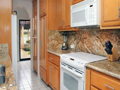 Fully equipped kitchen