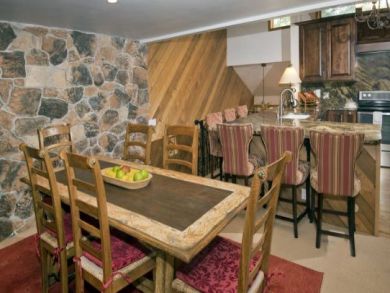 Beaver Creek Three Bedroom Luxury Accommodation/Home