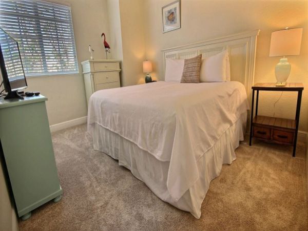 Ocean View 4 Bedroom Upscale Townhome with Spa and Waterfall