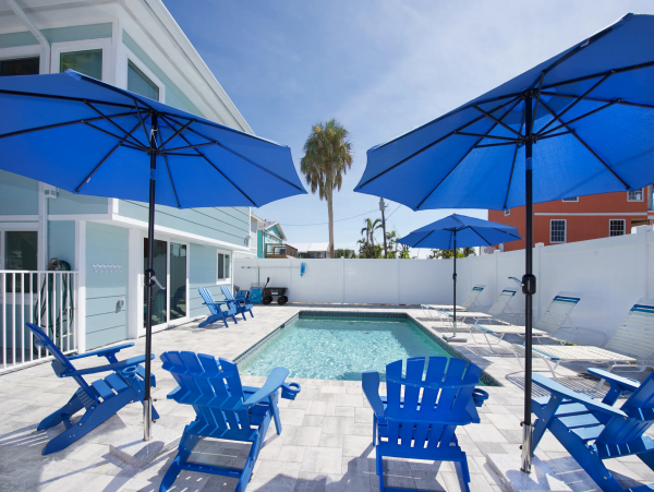Fort Myers 6 Bedrooms Three Houses from Sand!