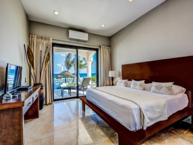 Stunning Luxury Villa Oceanfront Luxury