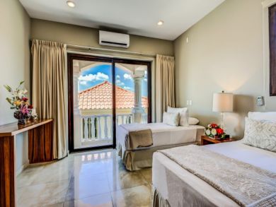Stunning Luxury Villa Oceanfront Luxury