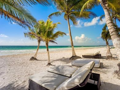 Luxury Six Bedroom Beach Villa with Private Pool Sleeps 16