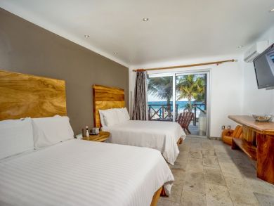 Luxury Six Bedroom Beach Villa with Private Pool Sleeps 16