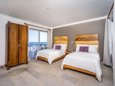 Luxury Six Bedroom Beach Villa with Private Pool Sleeps 16