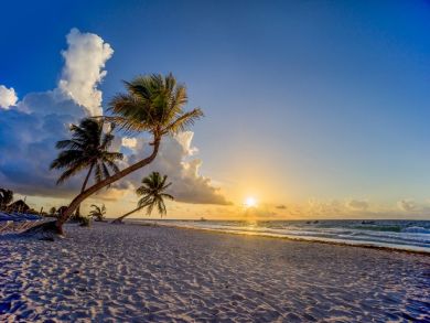 Luxury Six Bedroom Beach Villa with Private Pool Sleeps 16