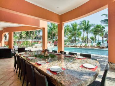 Luxury 8 Bedroom Beach Villa with Full Ocean View Sleeps 20