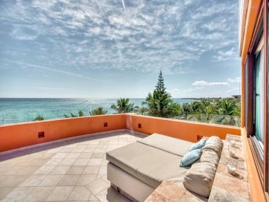 Luxury 8 Bedroom Beach Villa with Full Ocean View Sleeps 20