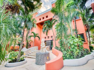 Luxury 8 Bedroom Beach Villa with Full Ocean View Sleeps 20