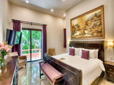 Luxury 8 Bedroom Beach Villa with Full Ocean View Sleeps 20