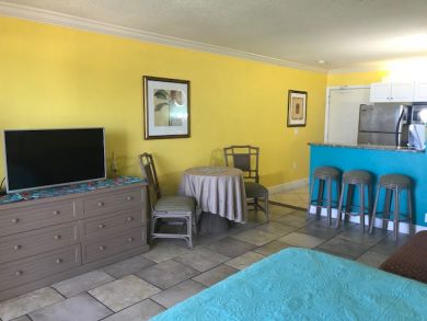 Bradenton Beach Vacation Rental Sleeps Four - Great Value