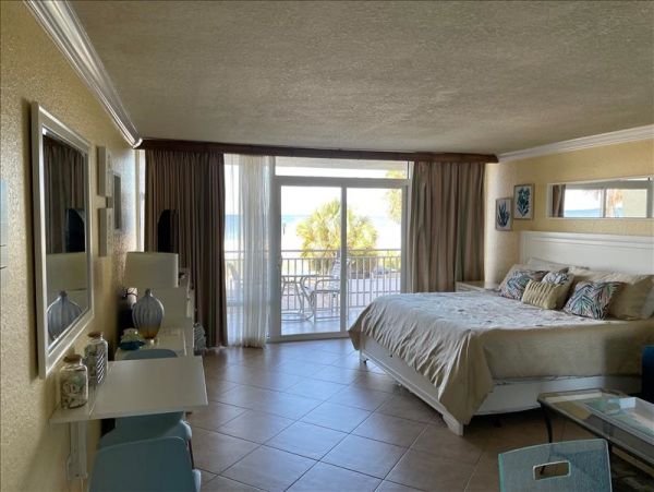 Bradenton Beach Studio with Full Ocean Views